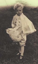 Il piccolo Austerlitz in una foto d'epoca